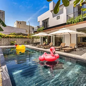  빌라 Luxurious 500m Villa, Private Pool, 300m To Beach